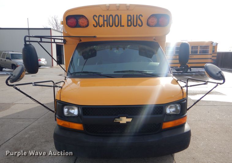 image for item FG9916 2004 Chevrolet Express G3500 Blue Bird school bus