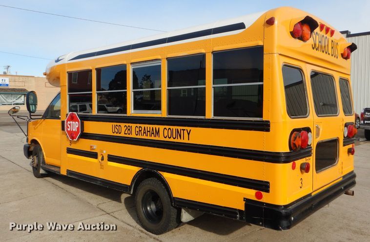 image for item FG9916 2004 Chevrolet Express G3500 Blue Bird school bus