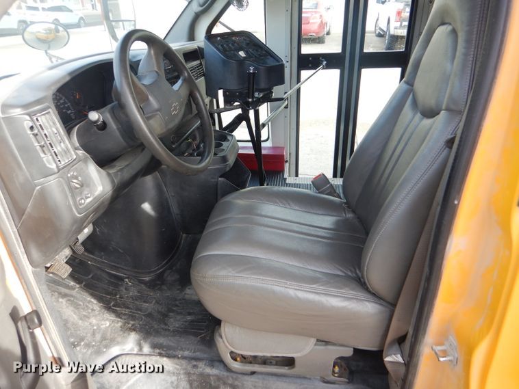 image for item FG9916 2004 Chevrolet Express G3500 Blue Bird school bus