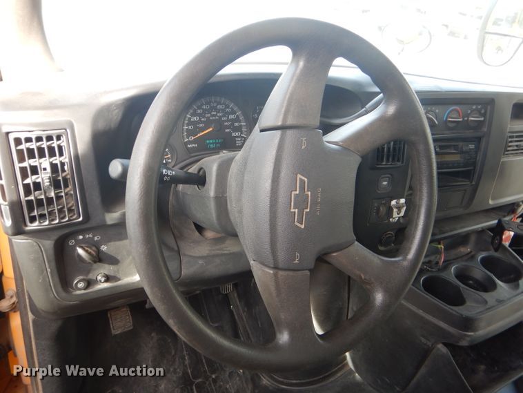 image for item FG9916 2004 Chevrolet Express G3500 Blue Bird school bus