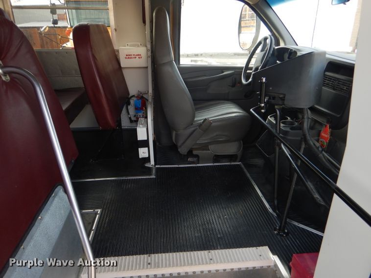 image for item FG9916 2004 Chevrolet Express G3500 Blue Bird school bus