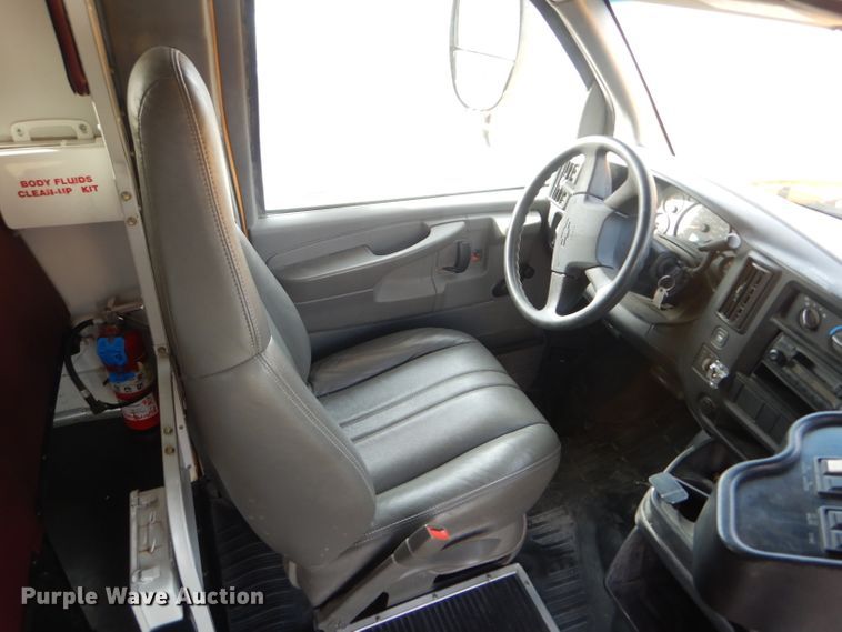 image for item FG9916 2004 Chevrolet Express G3500 Blue Bird school bus