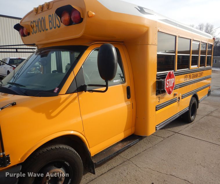 image for item FG9916 2004 Chevrolet Express G3500 Blue Bird school bus