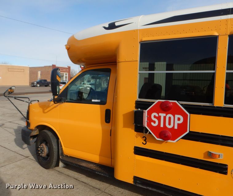 image for item FG9916 2004 Chevrolet Express G3500 Blue Bird school bus