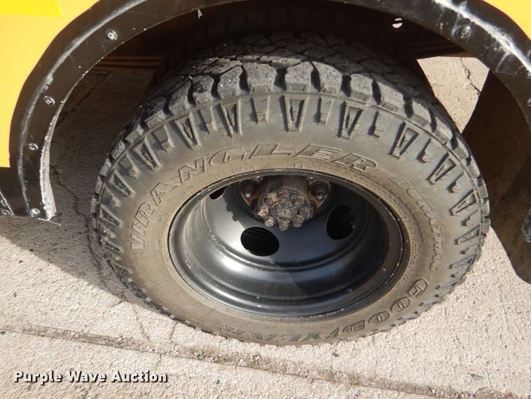 image for item FG9916 2004 Chevrolet Express G3500 Blue Bird school bus