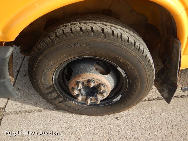 image for item FG9916 2004 Chevrolet Express G3500 Blue Bird school bus