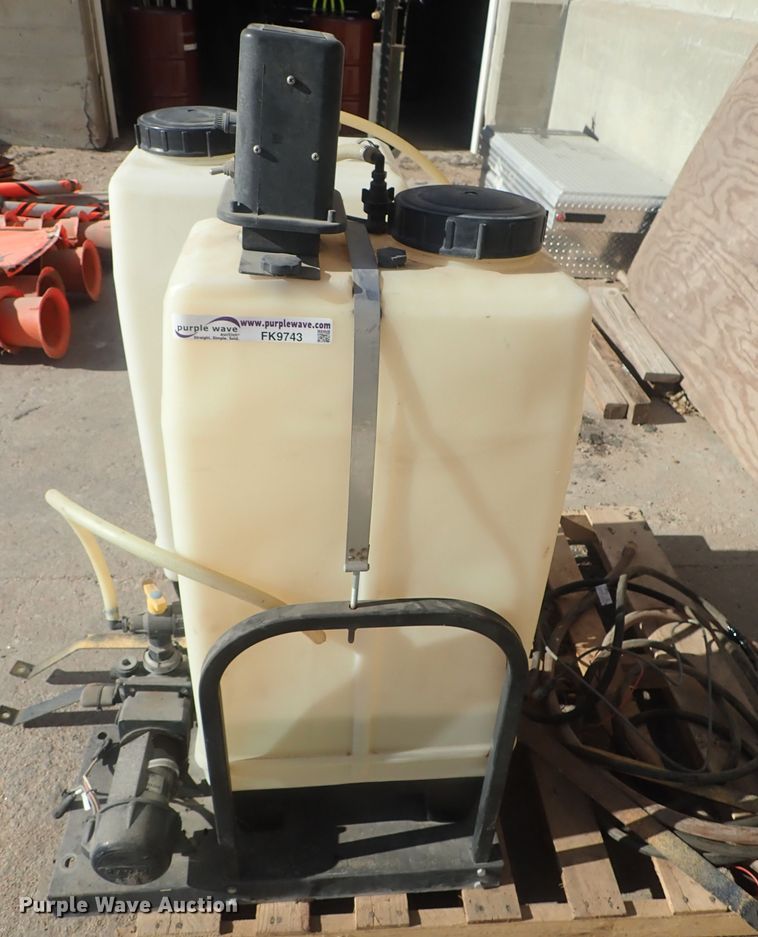 image for item FK9743 (2) poly tanks