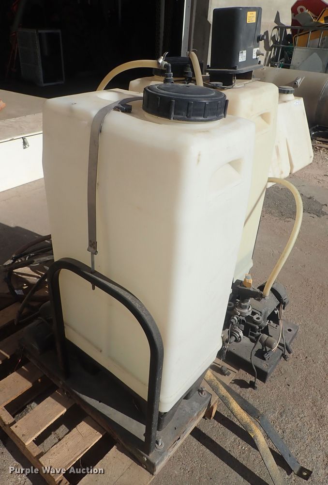 image for item FK9743 (2) poly tanks