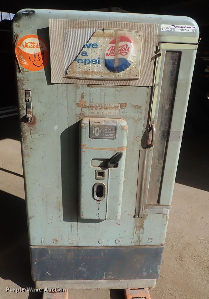 image for item FK9749 Vendo vending machine