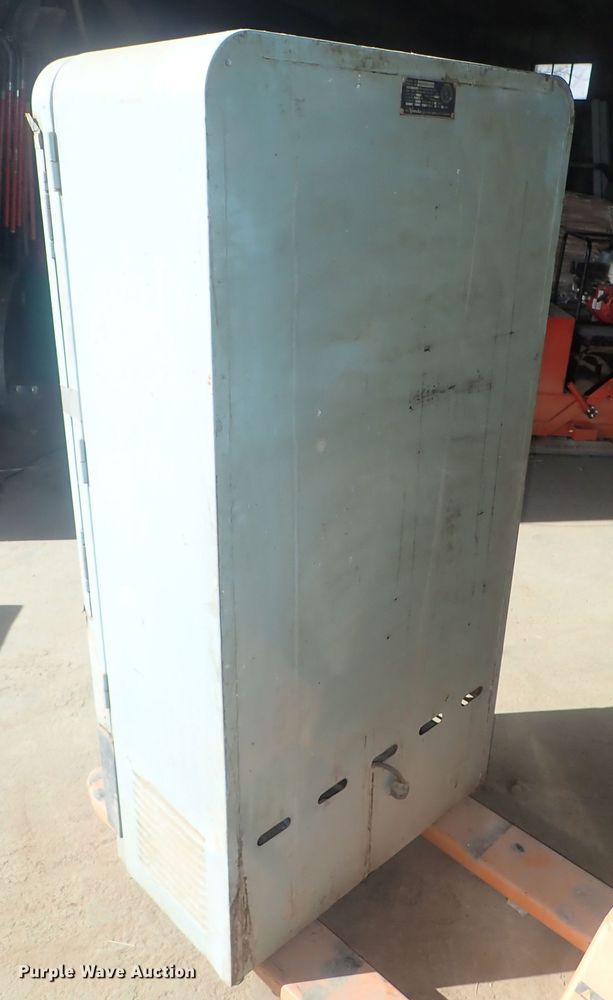 image for item FK9749 Vendo vending machine