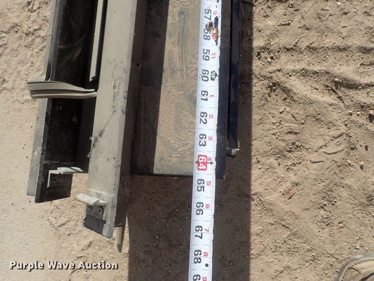 image for item GA9952 Retractable bed cover