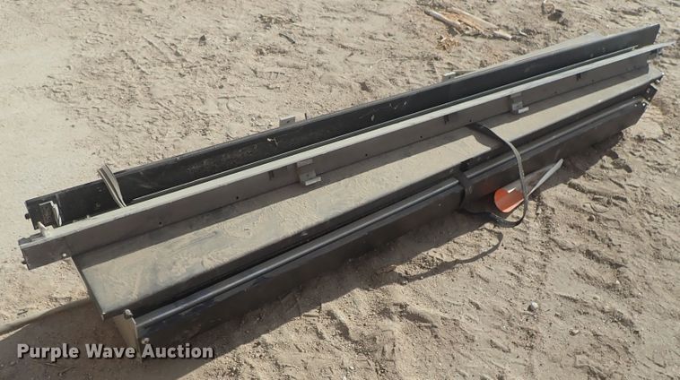 image for item GA9952 Retractable bed cover