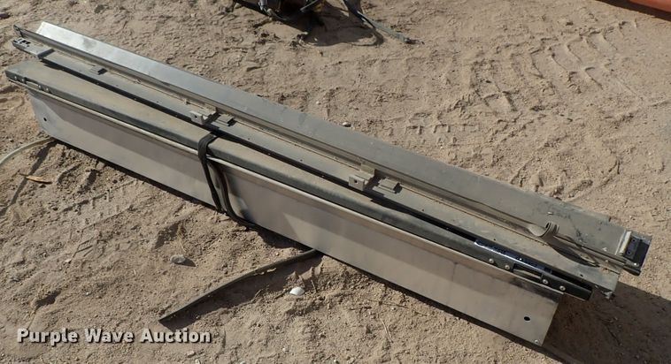 image for item GA9952 Retractable bed cover