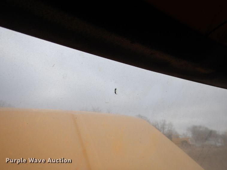 image for item GB9523 1982 Ford F600G dump truck