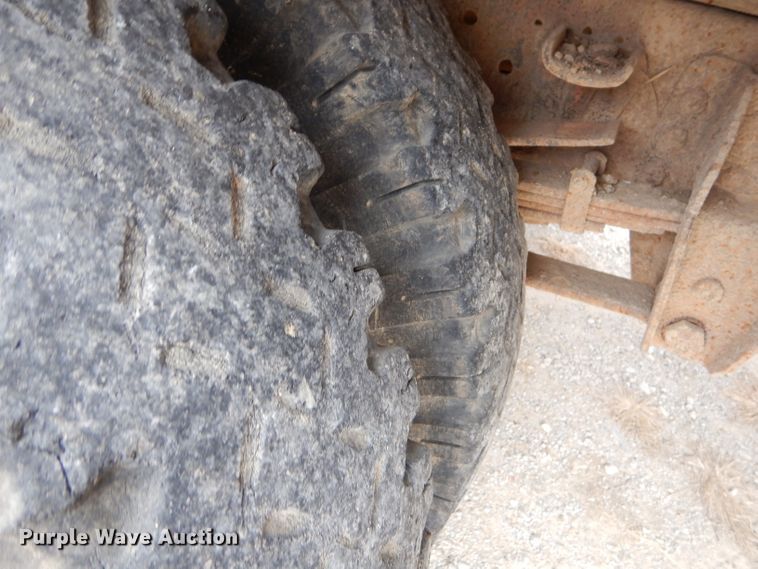 image for item GB9523 1982 Ford F600G dump truck