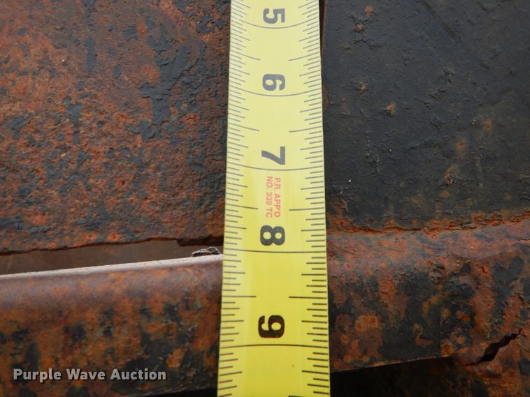 image for item GB9523 1982 Ford F600G dump truck