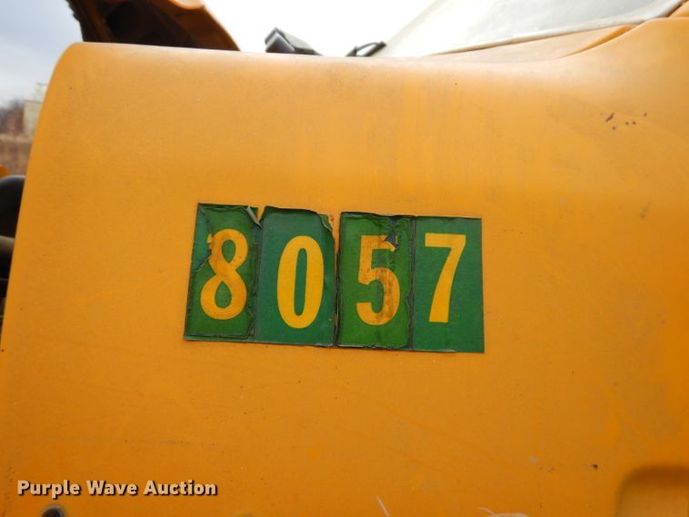 image for item GB9523 1982 Ford F600G dump truck