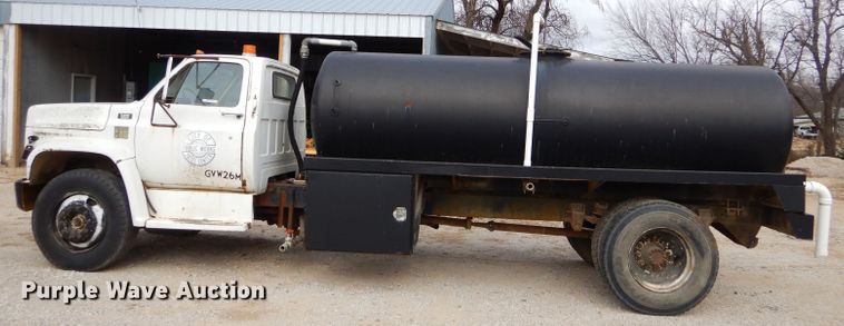 image for item GB9524 1976 Chevrolet C65 tank truck