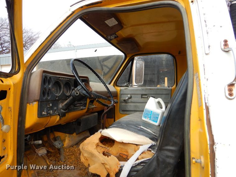 image for item GB9524 1976 Chevrolet C65 tank truck