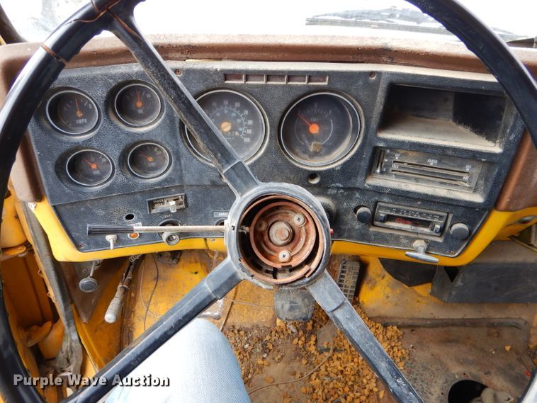 image for item GB9524 1976 Chevrolet C65 tank truck