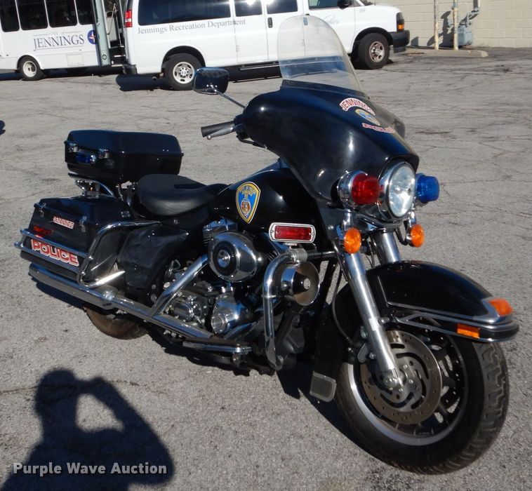 image for item GC9445 2006 Harley Davidson FLHTPI motorcycle