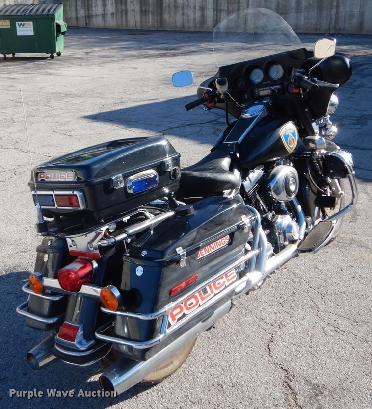 image for item GC9445 2006 Harley Davidson FLHTPI motorcycle