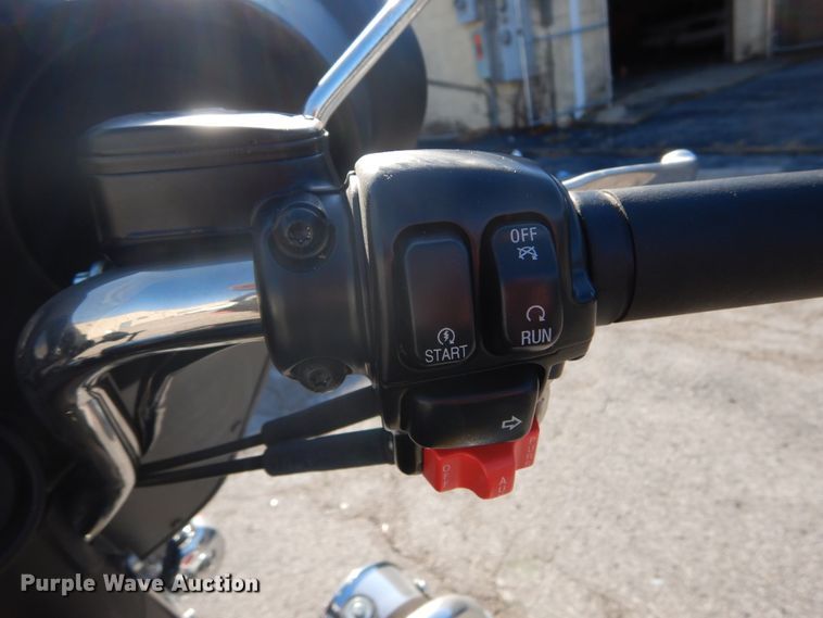 image for item GC9445 2006 Harley Davidson FLHTPI motorcycle