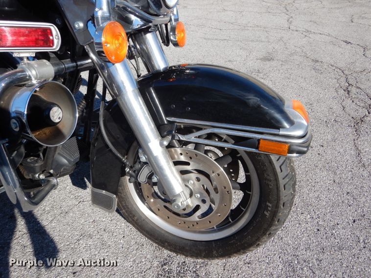 image for item GC9445 2006 Harley Davidson FLHTPI motorcycle