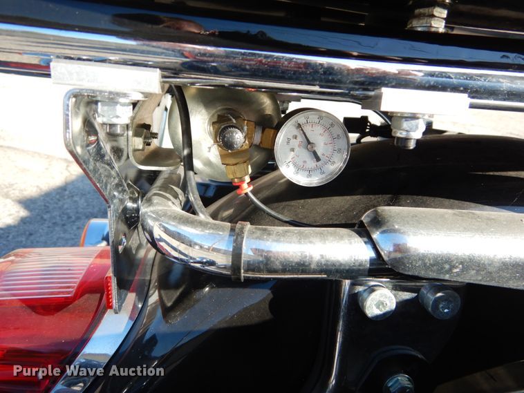 image for item GC9445 2006 Harley Davidson FLHTPI motorcycle