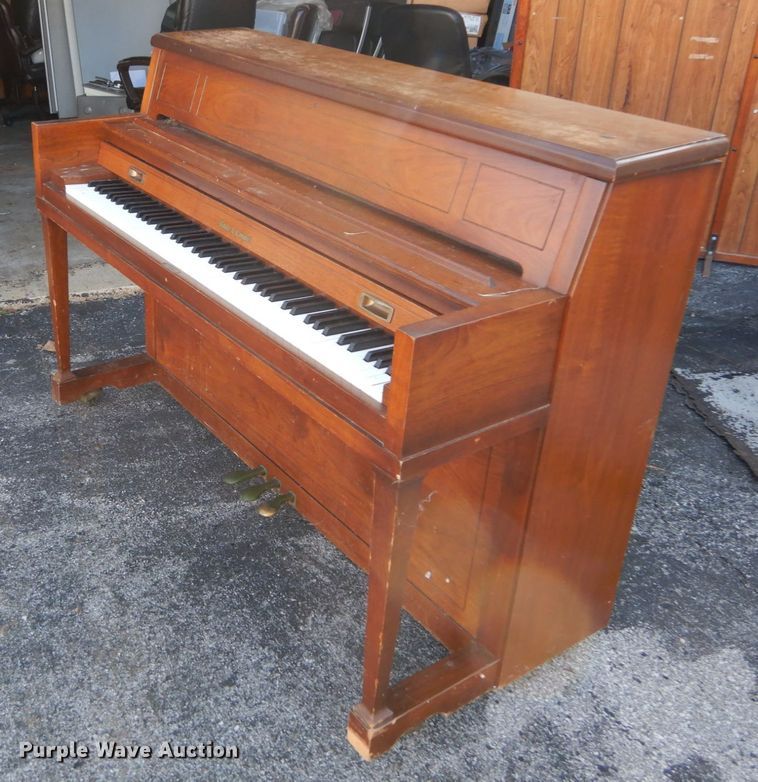 image for item GC9457 Robert & Campbell piano
