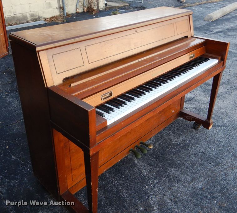 image for item GC9457 Robert & Campbell piano