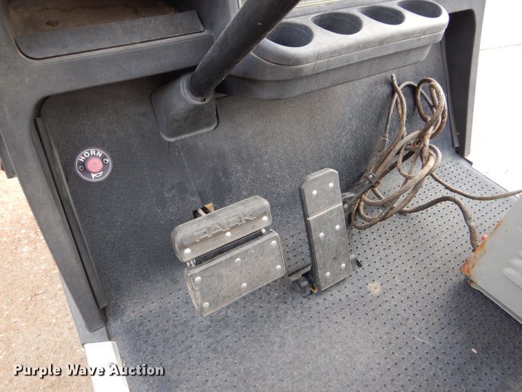 image for item GE9515 EZ GO golf cart