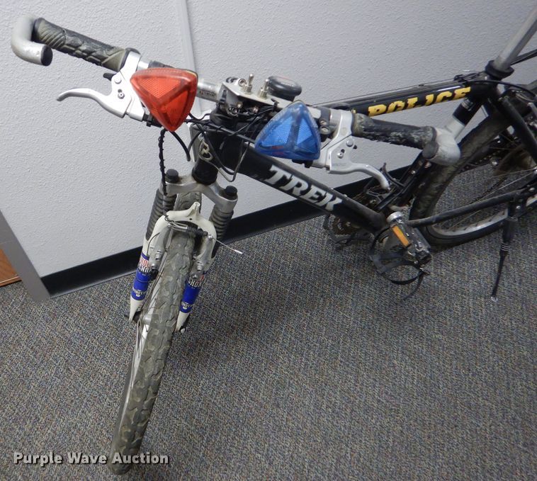 image for item GE9516 (2) police bicycles