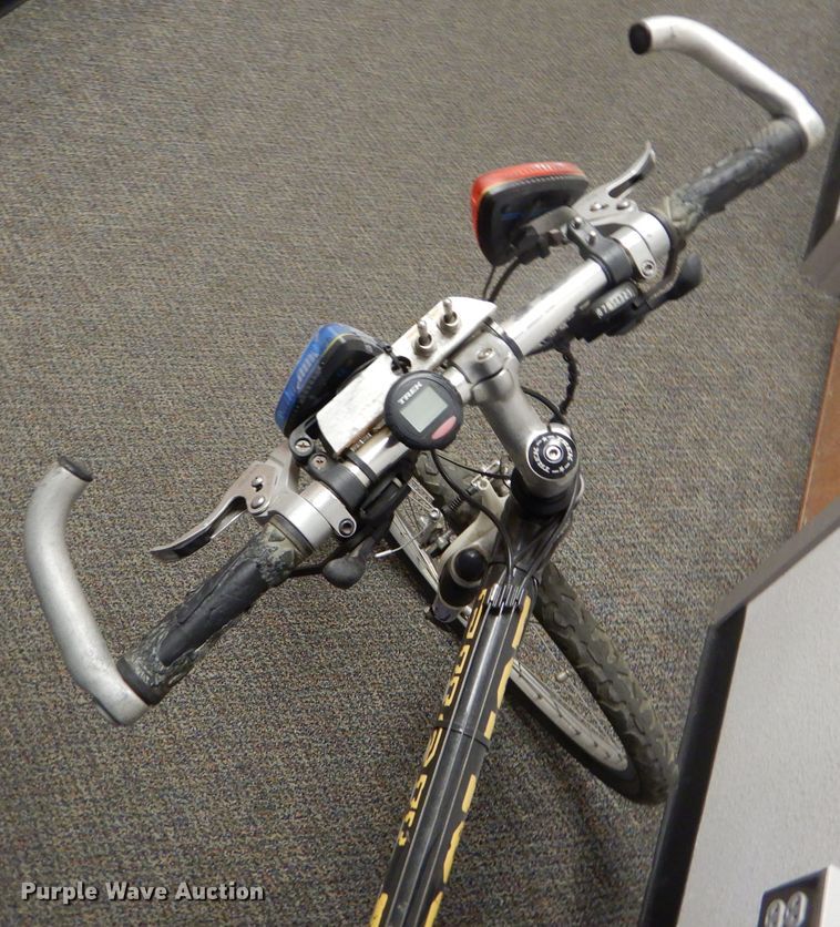 image for item GE9516 (2) police bicycles