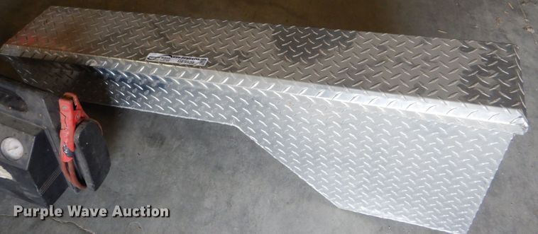 image for item GE9520 Aluminum pickup toolbox