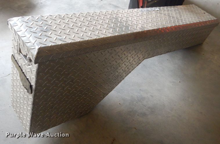 image for item GE9520 Aluminum pickup toolbox