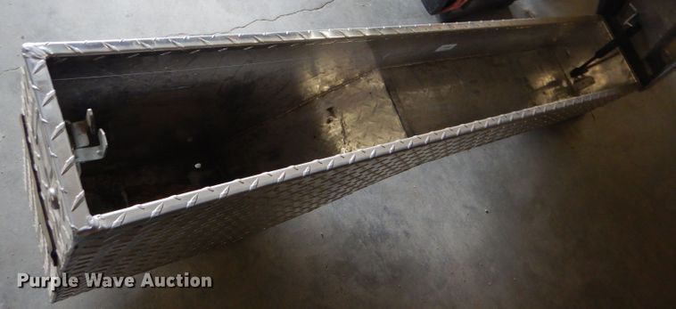 image for item GE9520 Aluminum pickup toolbox