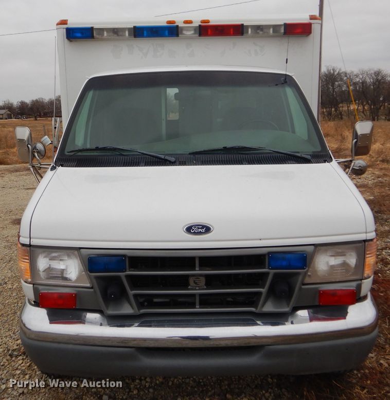 image for item GE9580 1998 Ford Econoline E450 Super Duty ambulance