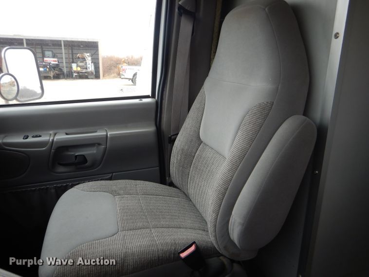 image for item GE9580 1998 Ford Econoline E450 Super Duty ambulance