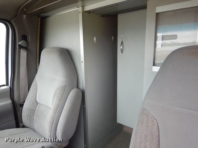 image for item GE9580 1998 Ford Econoline E450 Super Duty ambulance