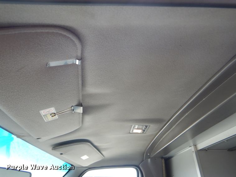 image for item GE9580 1998 Ford Econoline E450 Super Duty ambulance