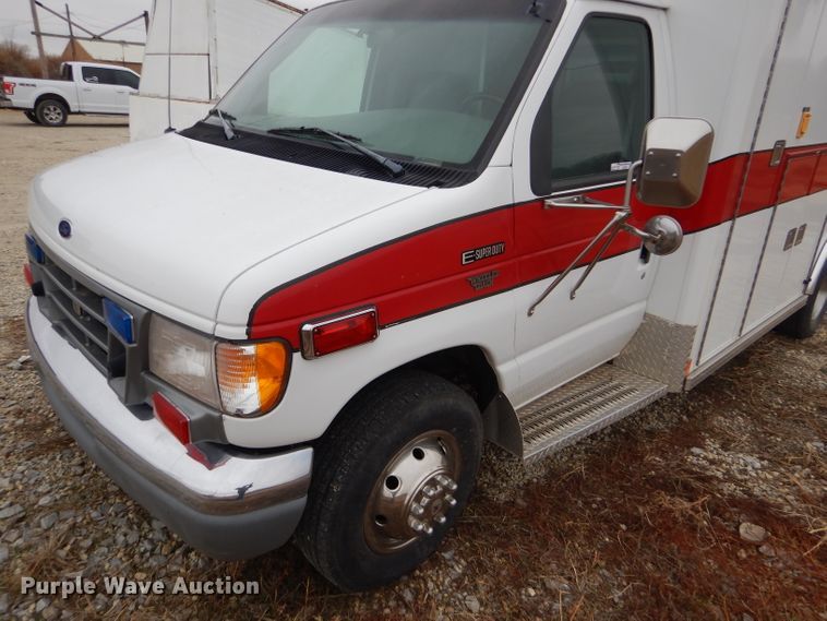 image for item GE9580 1998 Ford Econoline E450 Super Duty ambulance