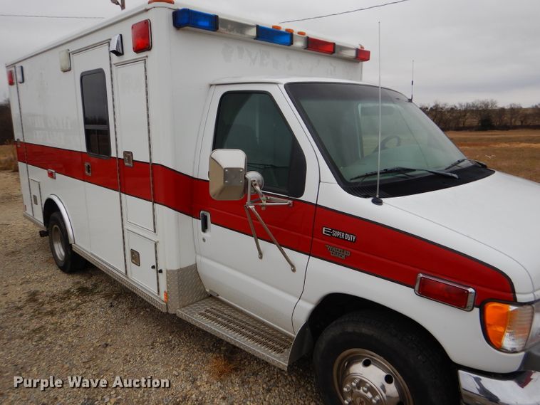 image for item GE9580 1998 Ford Econoline E450 Super Duty ambulance