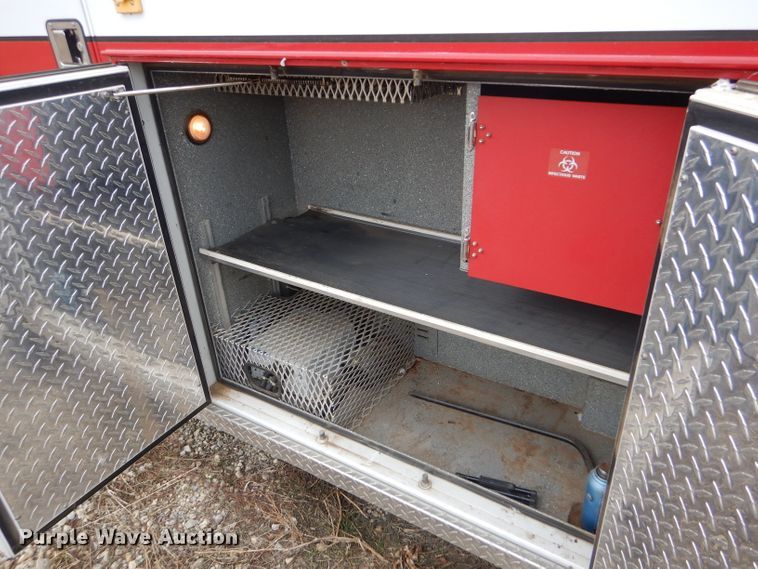 image for item GE9580 1998 Ford Econoline E450 Super Duty ambulance