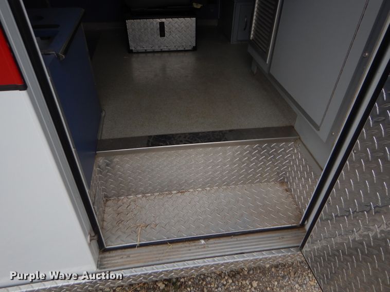 image for item GE9580 1998 Ford Econoline E450 Super Duty ambulance