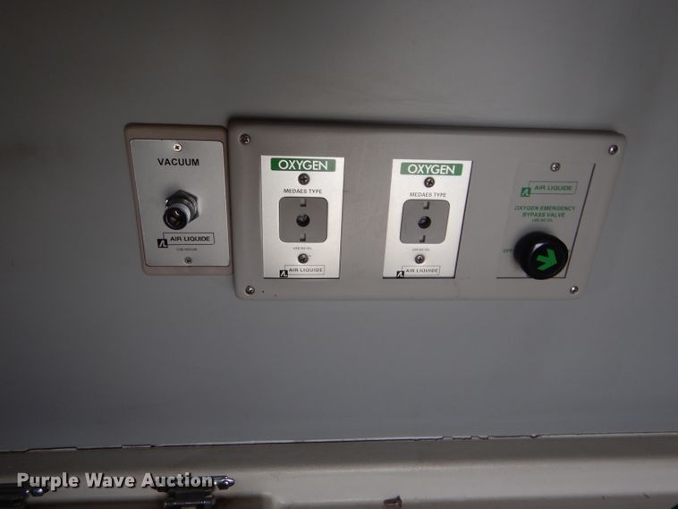 image for item GE9580 1998 Ford Econoline E450 Super Duty ambulance