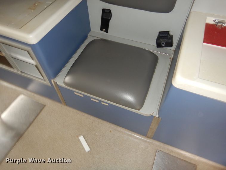 image for item GE9580 1998 Ford Econoline E450 Super Duty ambulance