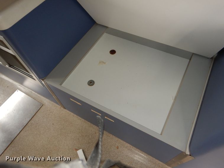 image for item GE9580 1998 Ford Econoline E450 Super Duty ambulance