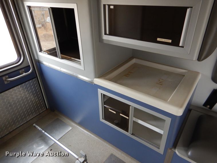 image for item GE9580 1998 Ford Econoline E450 Super Duty ambulance