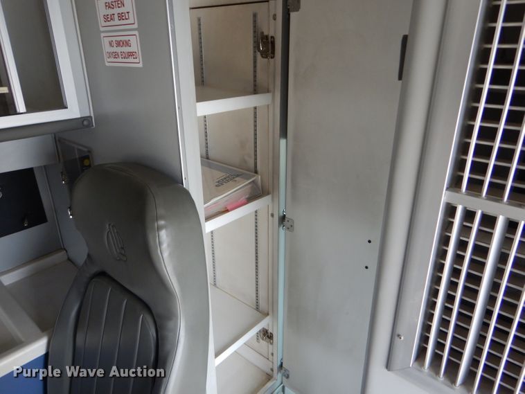 image for item GE9580 1998 Ford Econoline E450 Super Duty ambulance